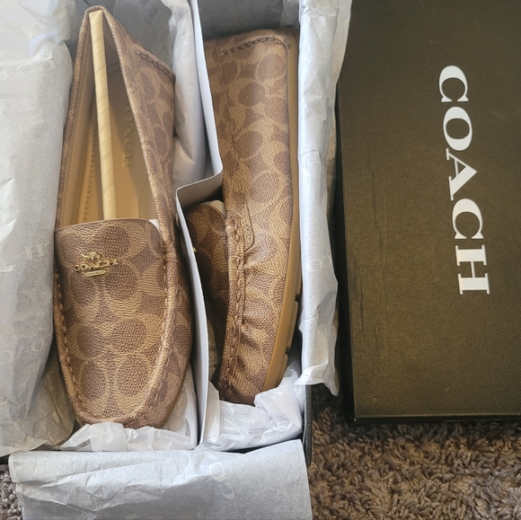 Coach Shoes size 8 women - Picture 1 of 5